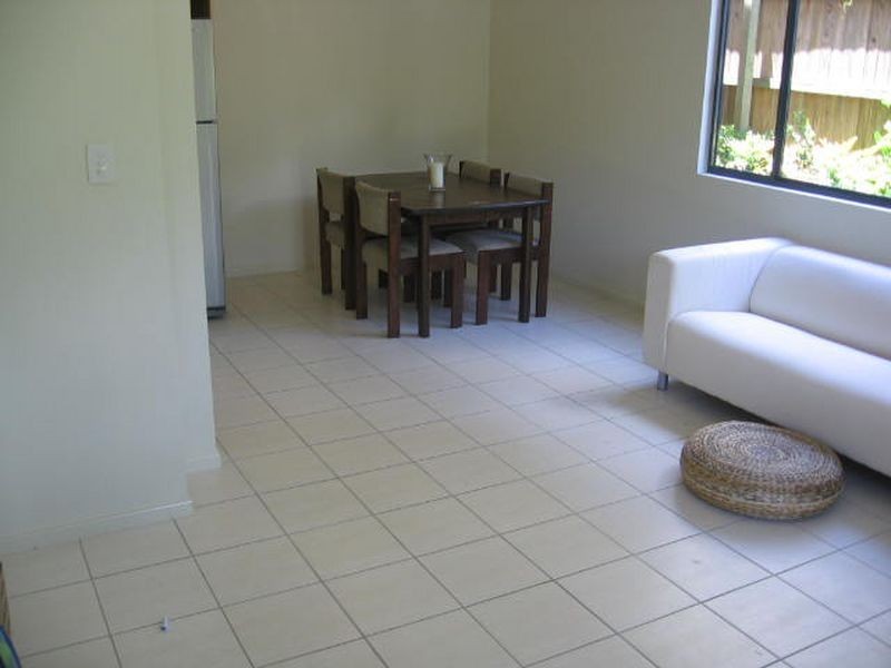 2/34 Warren Street, St Lucia QLD 4067