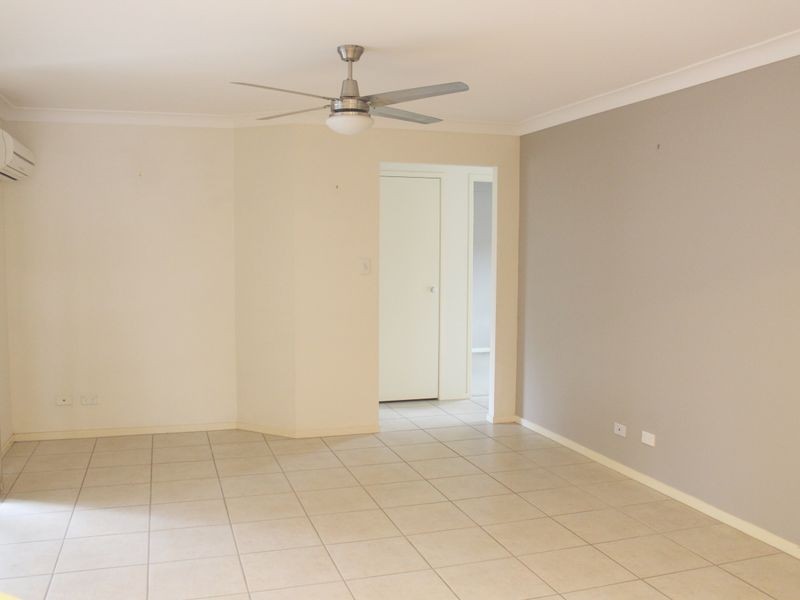 16 Salubris Place, Moggill QLD 4070