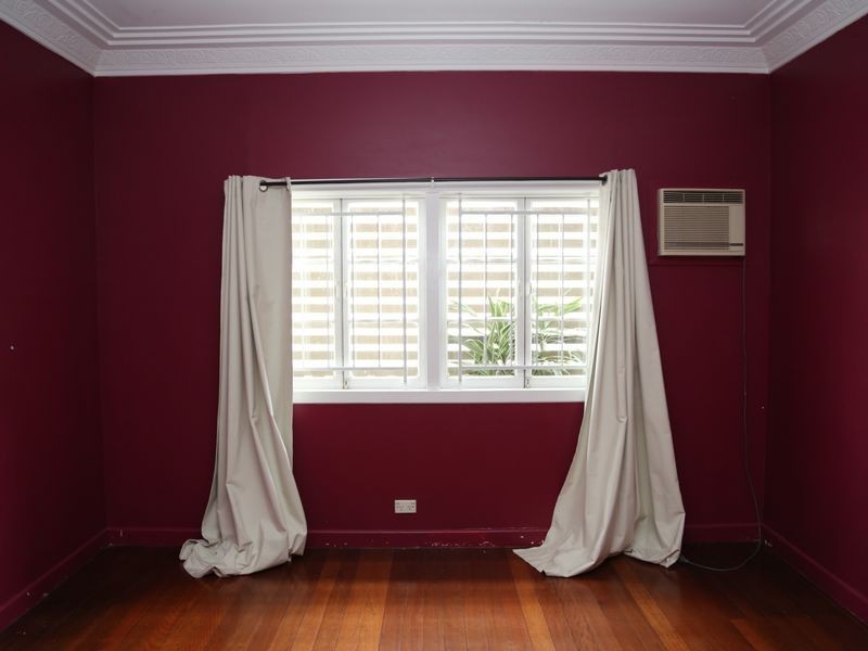 10 Newcross Street, Indooroopilly QLD 4068