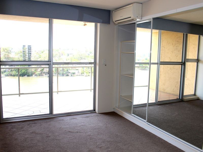 26/164 Macquarie Street, St Lucia QLD 4067