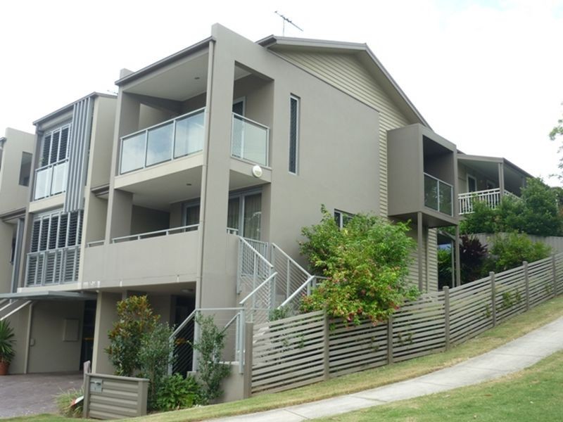 59 Douglas Street, St Lucia QLD 4067