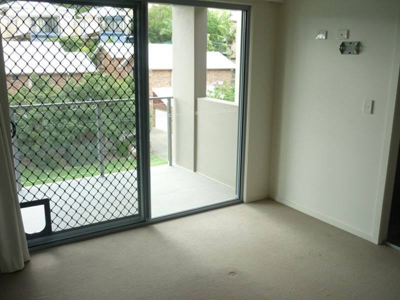 59 Douglas Street, St Lucia QLD 4067