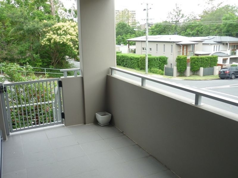 59 Douglas Street, St Lucia QLD 4067