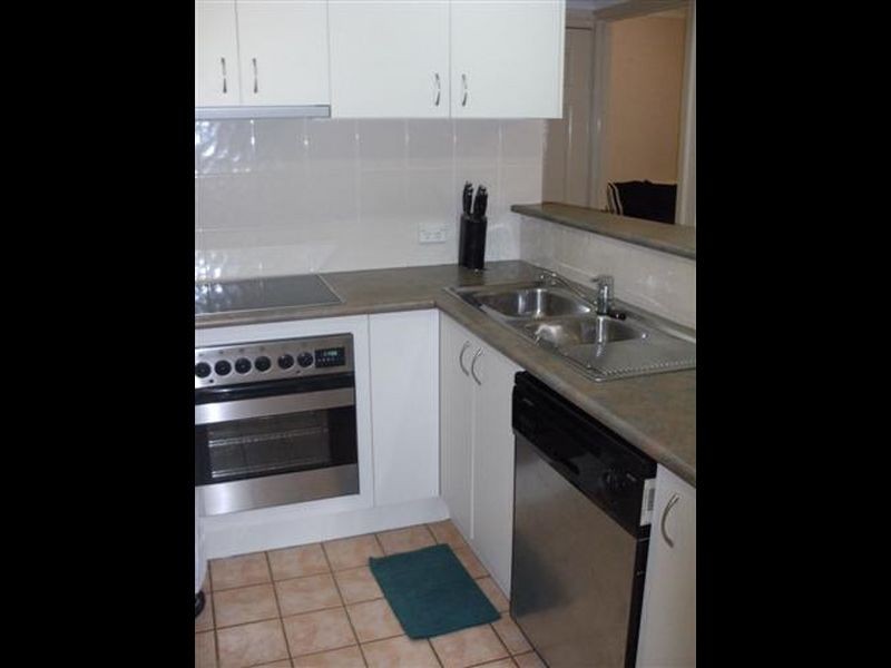 8/127 Macquarie Street, St Lucia QLD 4067