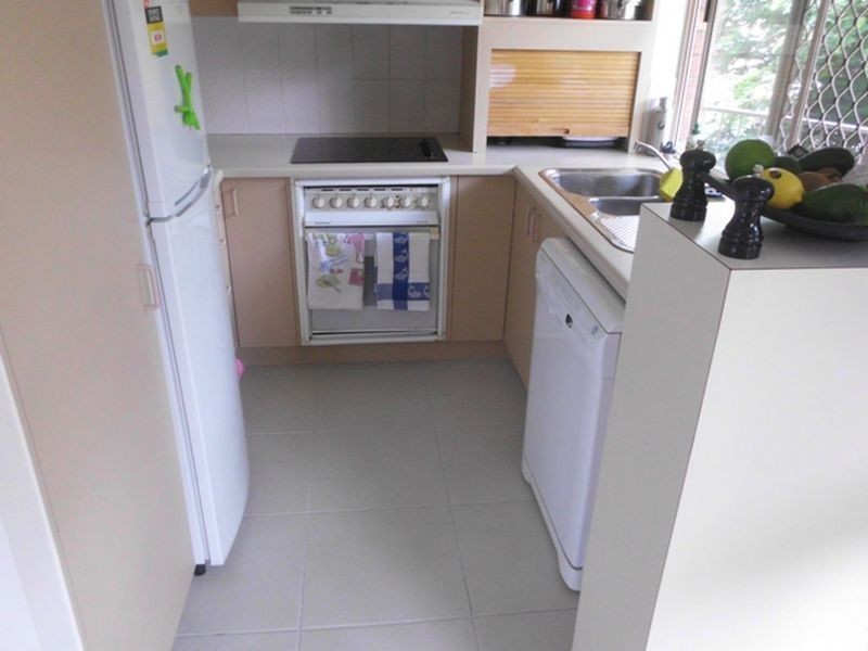 5/8 Carr Street, St Lucia QLD 4067