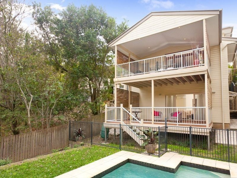 16 Oxford Terrace, Taringa QLD 4068