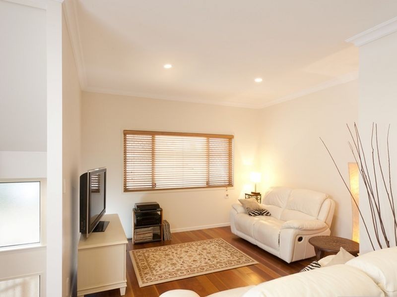 16 Oxford Terrace, Taringa QLD 4068