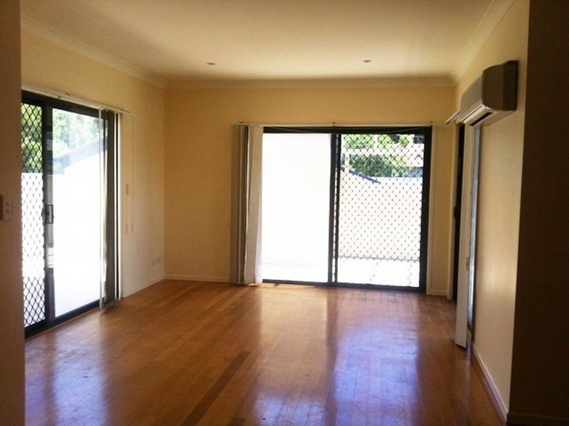 5/101 Sir Fred Schonell Drive, St Lucia QLD 4067