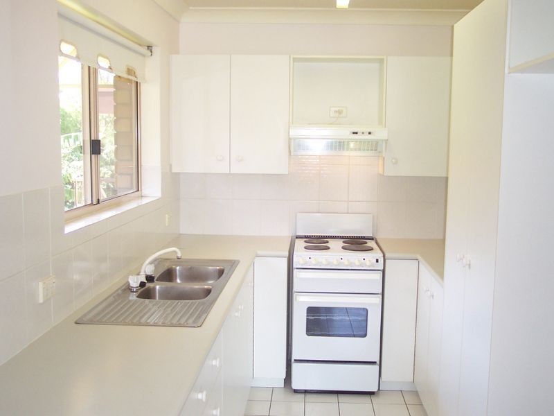 1/18 Cecil Street, Indooroopilly QLD 4068