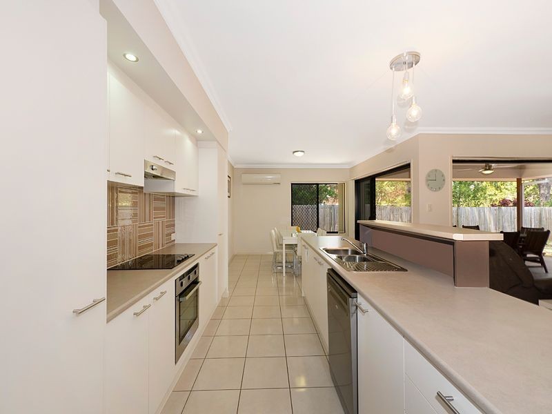 11 Lancewood Place, Moggill QLD 4070