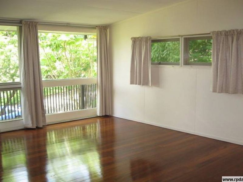 2/16 Depper Street, St Lucia QLD 4067