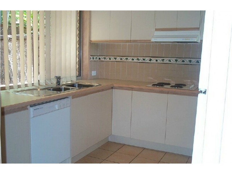 2/1 Bellevue Terrace, St Lucia QLD 4067