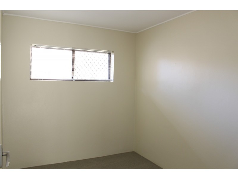 4/222 Sir Fred Schonell Drive, St Lucia QLD 4067