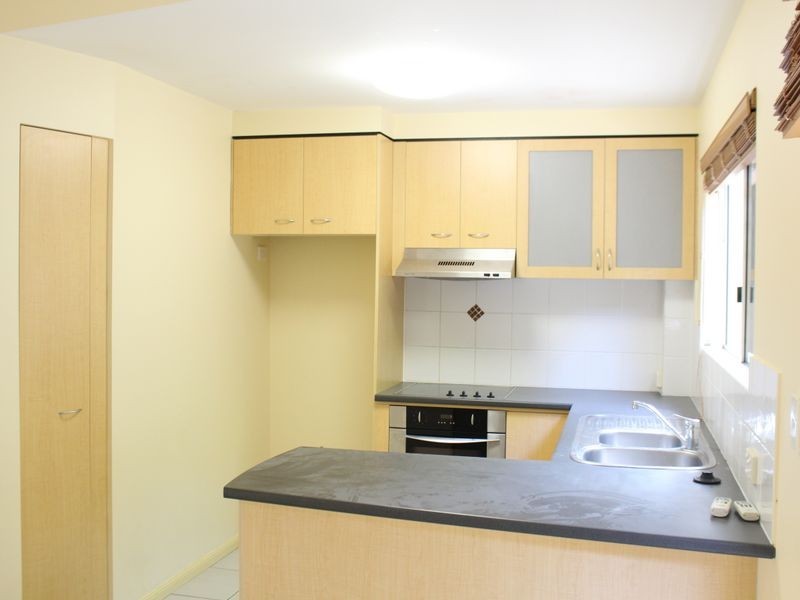 8/24 Brisbane Street, St Lucia QLD 4067
