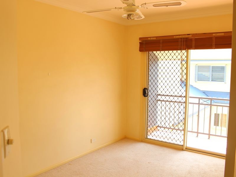 8/24 Brisbane Street, St Lucia QLD 4067