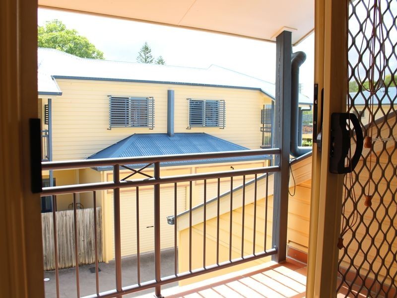 8/24 Brisbane Street, St Lucia QLD 4067