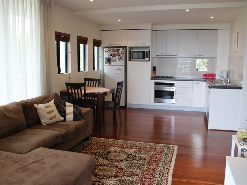 21/26 Holland Street, Toowong QLD 4066
