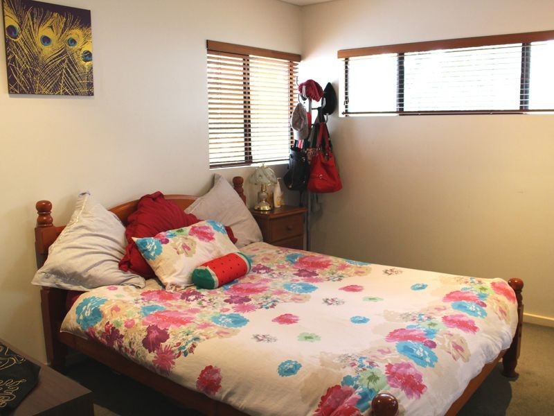 21/26 Holland Street, Toowong QLD 4066