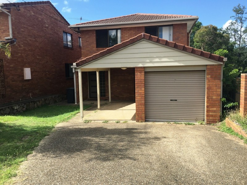 60 Disraeli Street, Indooroopilly QLD 4068