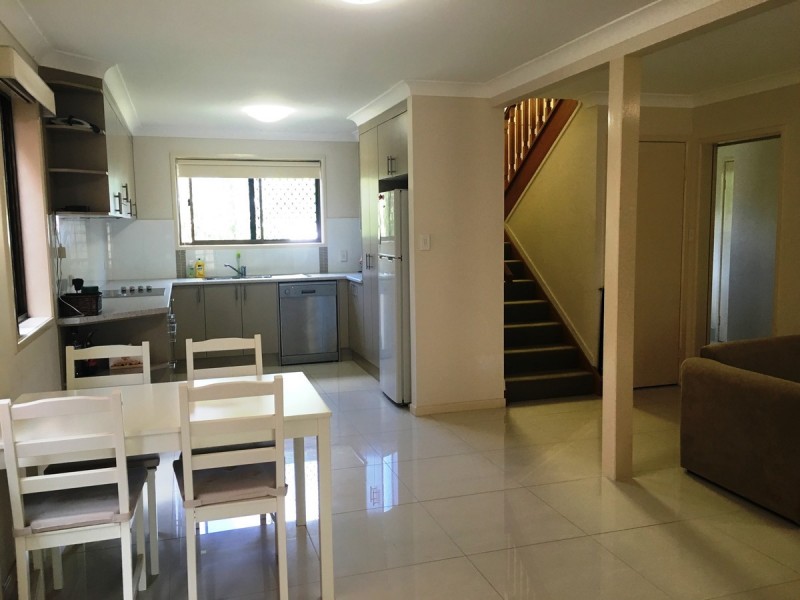 60 Disraeli Street, Indooroopilly QLD 4068