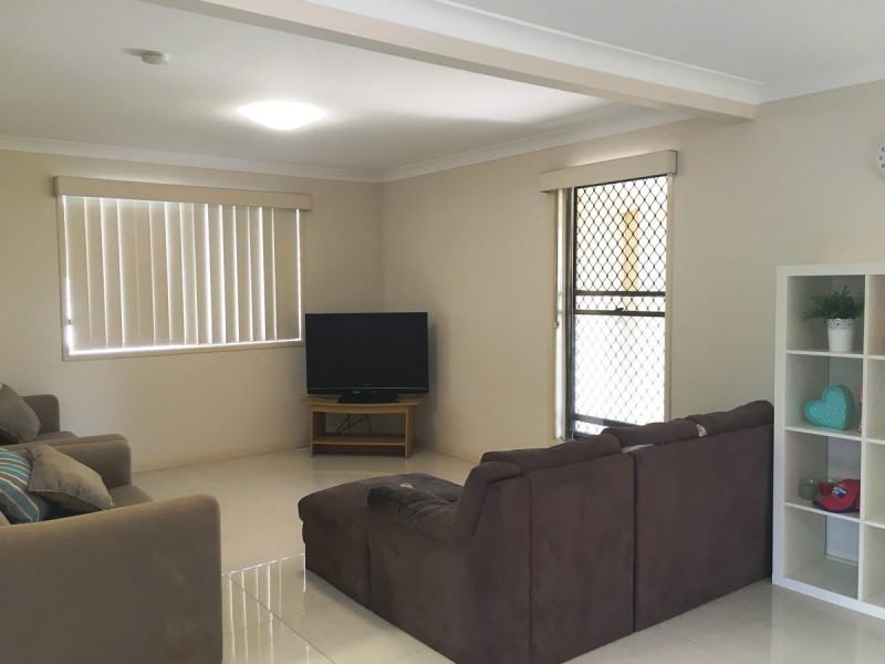 60 Disraeli Street, Indooroopilly QLD 4068