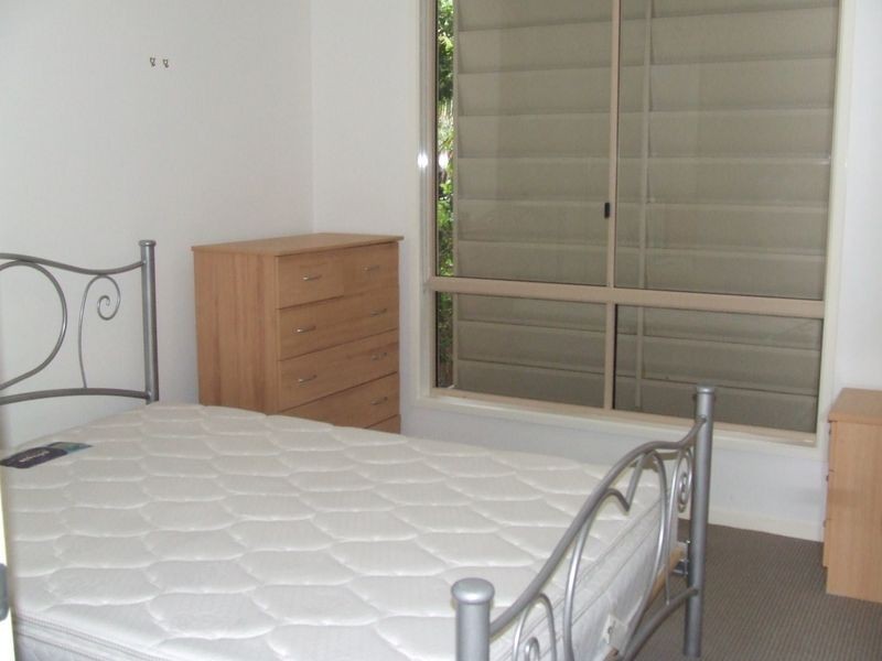 1/76 Durham Street, St Lucia QLD 4067