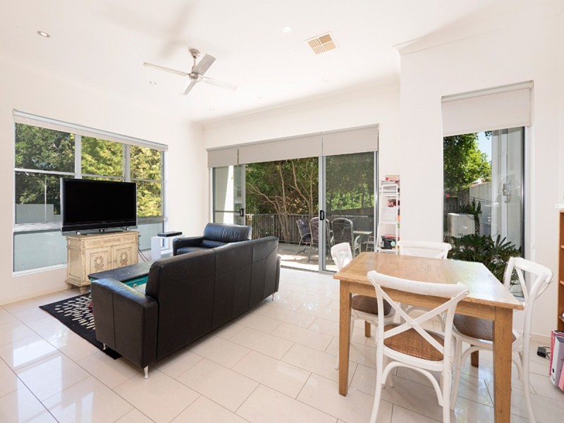 7/57 Sisley Street, St Lucia QLD 4067