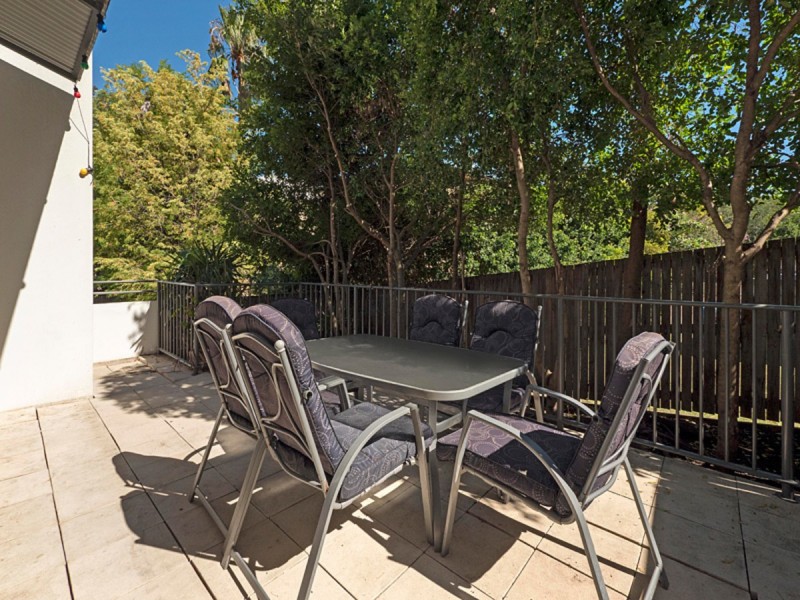 7/57 Sisley Street, St Lucia QLD 4067