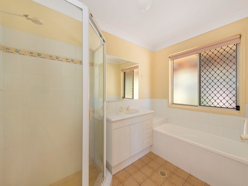 85 Lagoon Crescent, Bellbowrie QLD 4070