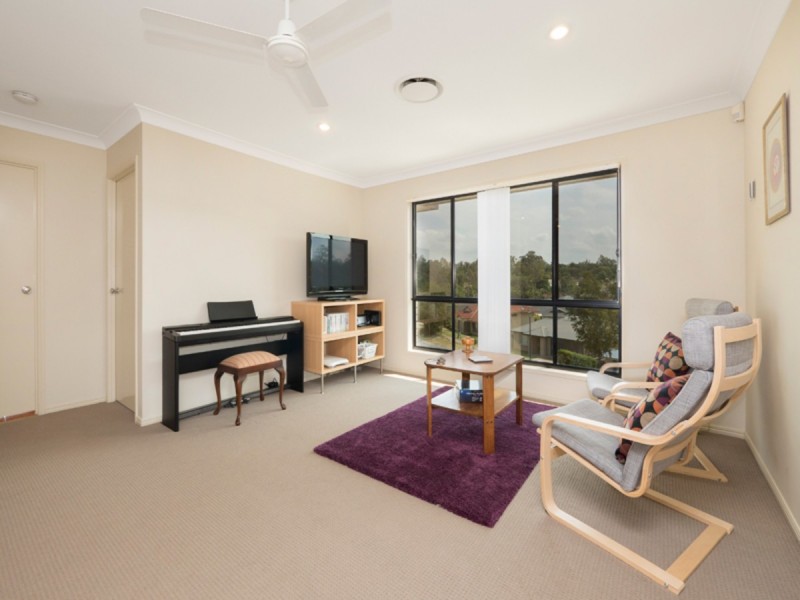 71 Lagoon Crescent, Bellbowrie QLD 4070