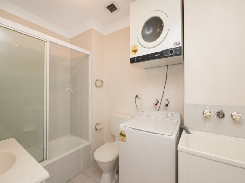 9/11 Lima Street, Auchenflower QLD 4066