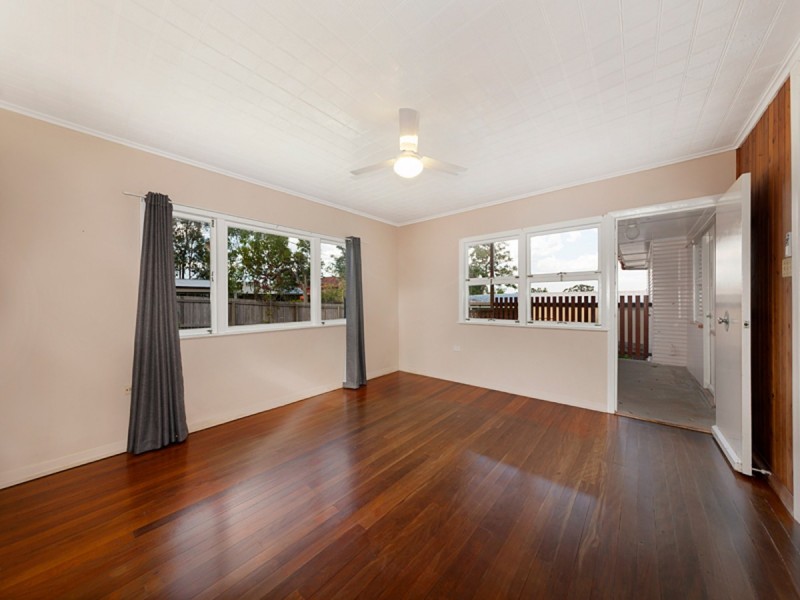 7 Edson Street, Kenmore QLD 4069