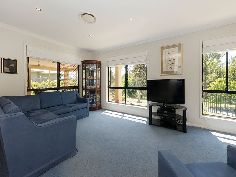 7 Tulipwood Place, Moggill QLD 4070