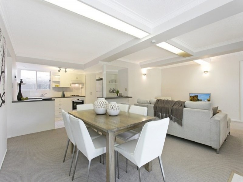 2/55 Douglas Street, St Lucia QLD 4067