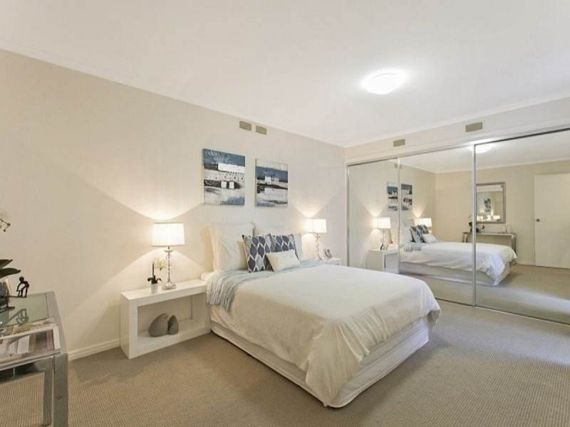 2/55 Douglas Street, St Lucia QLD 4067