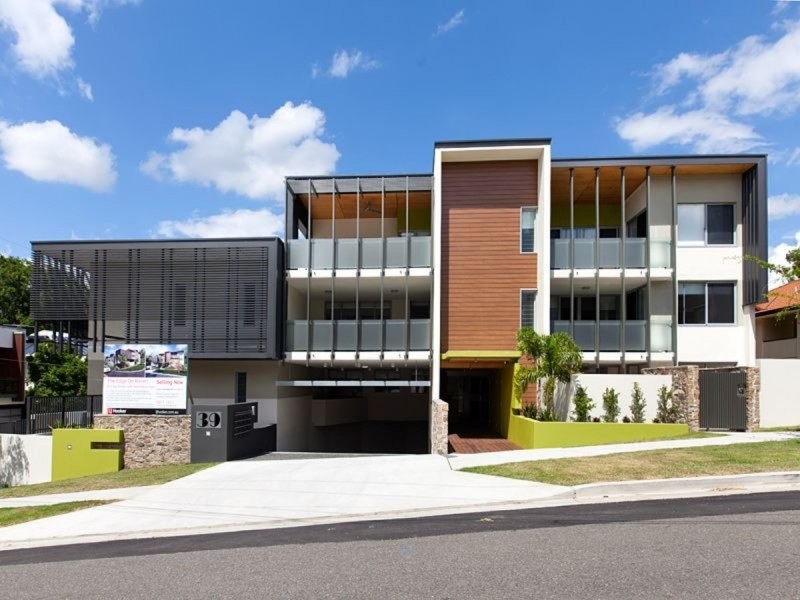 2/39 Depper Street, St Lucia QLD 4067
