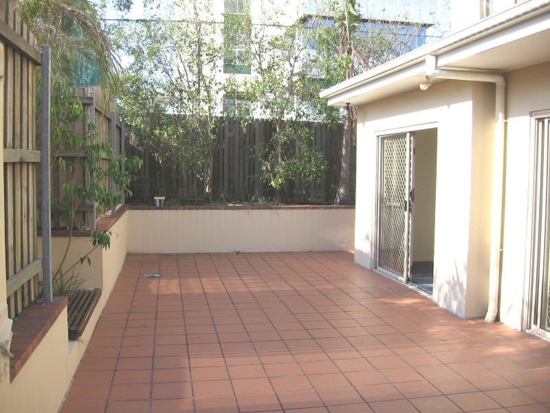 6/31 Glen Road, Toowong QLD 4066