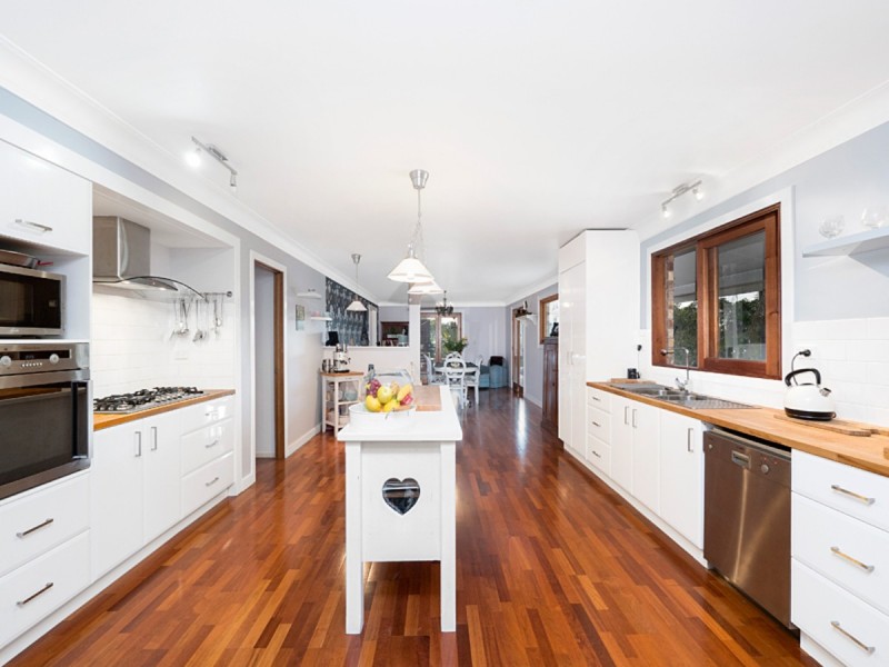 154 Mount Crosby Road, Anstead QLD 4070