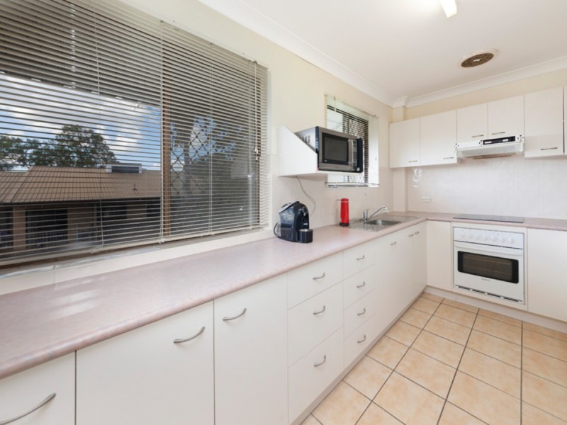 6/34 Mitre Street, St Lucia QLD 4067