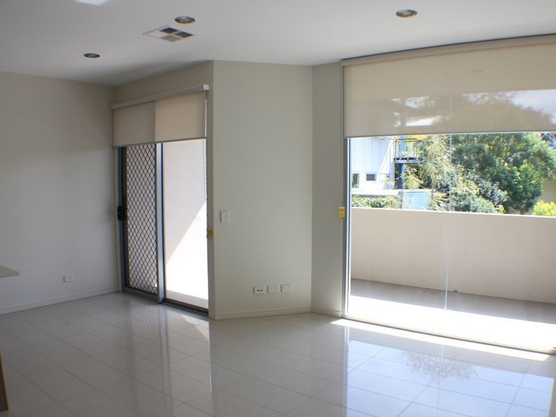 4/118 Carmody Road, St Lucia QLD 4067