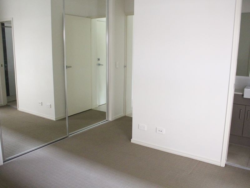 4/118 Carmody Road, St Lucia QLD 4067