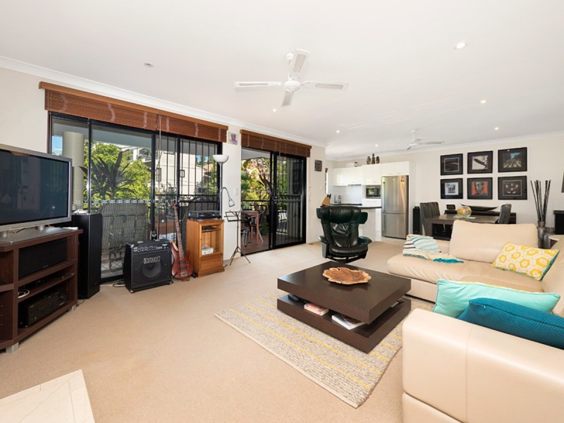 6/11 Holland Street, Toowong QLD 4066