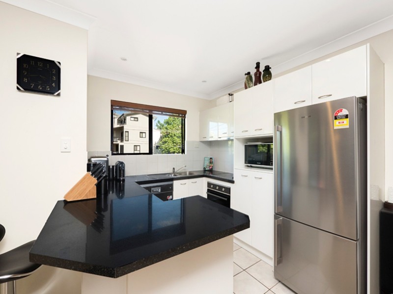 6/11 Holland Street, Toowong QLD 4066