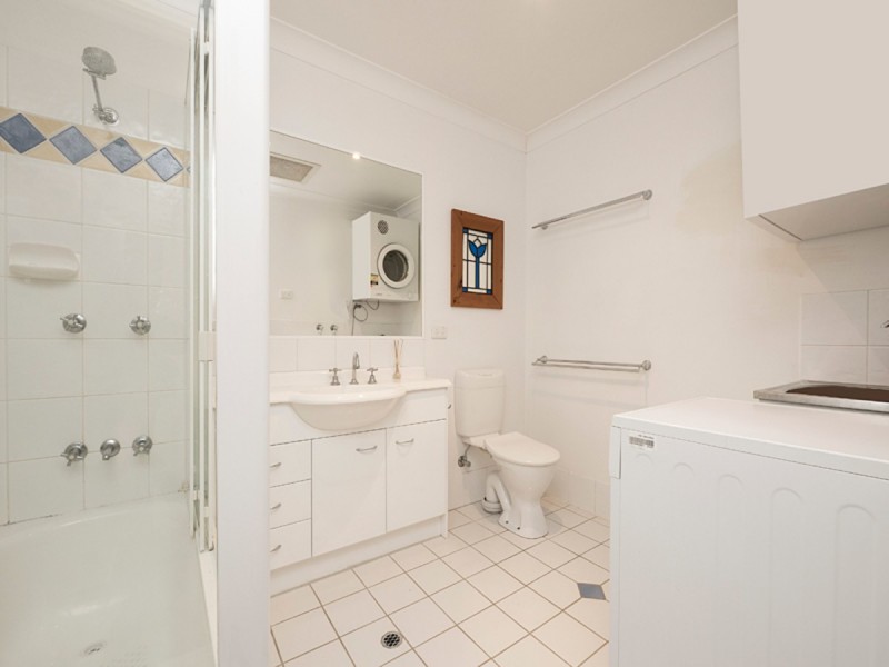 6/11 Holland Street, Toowong QLD 4066