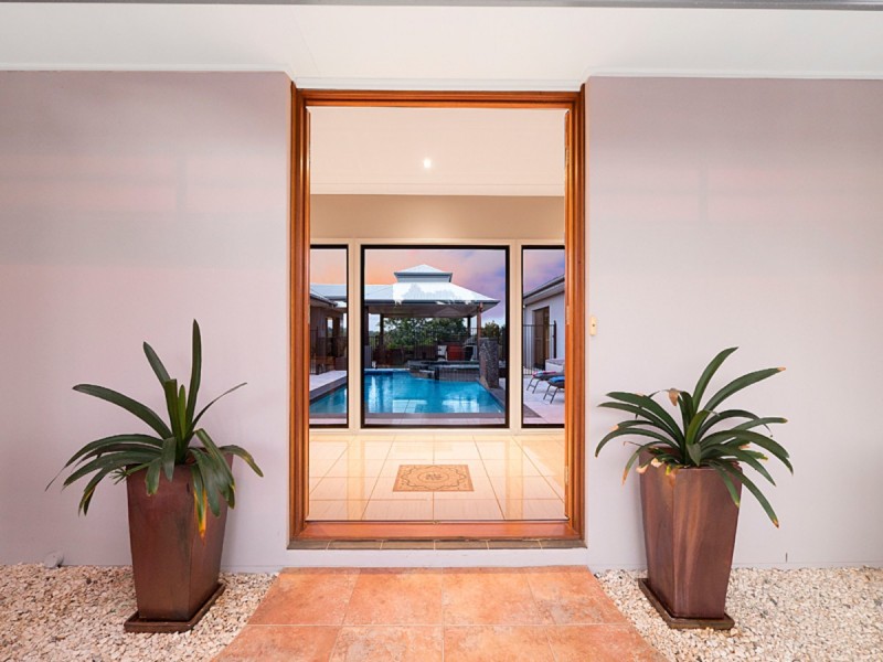 134 Gibson Crescent, Bellbowrie QLD 4070