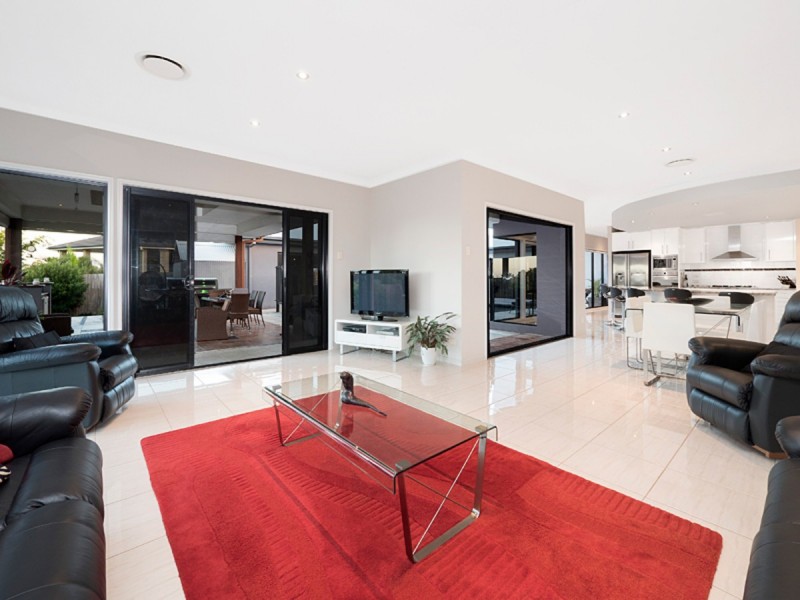 134 Gibson Crescent, Bellbowrie QLD 4070