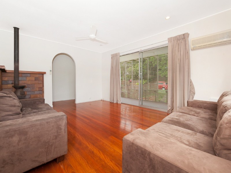 24 Dumbarton Drive, Kenmore QLD 4069