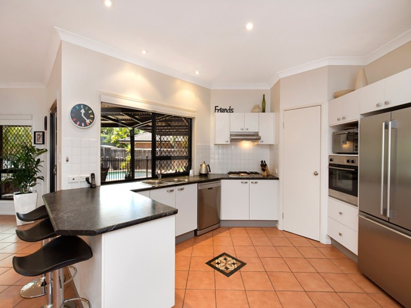 15 Glenwood Place, Moggill QLD 4070