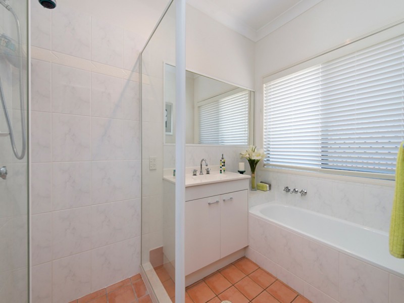 15 Glenwood Place, Moggill QLD 4070