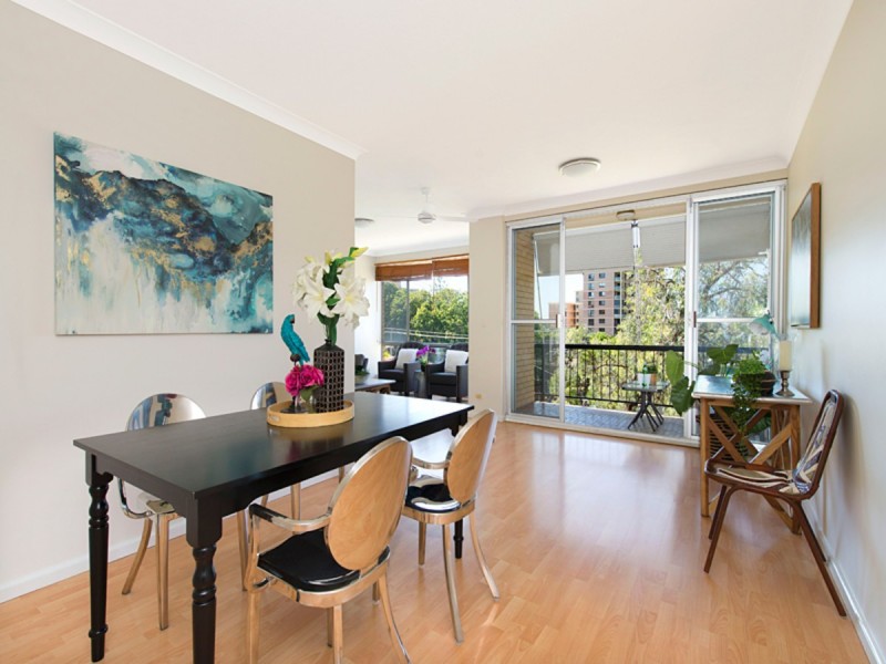 4/52 Sisley Street, St Lucia QLD 4067